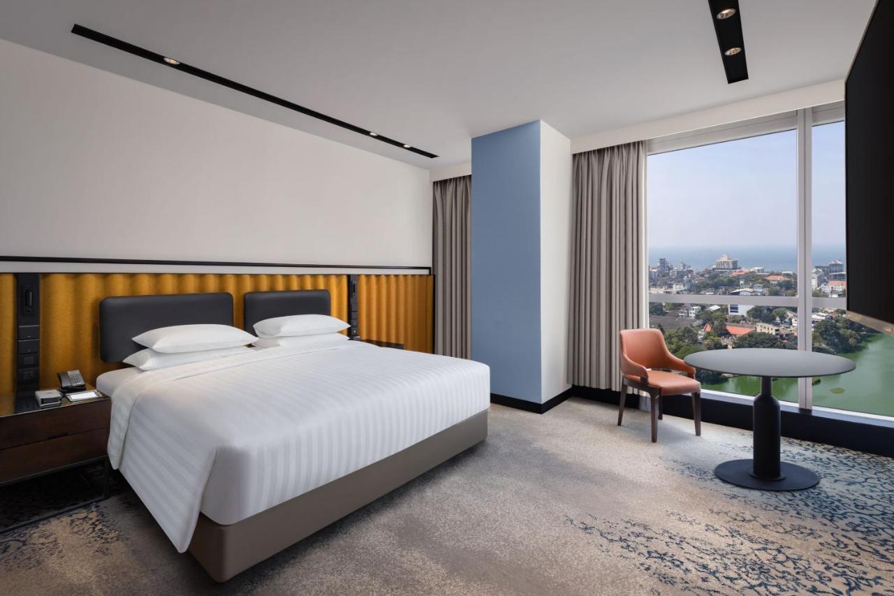 Courtyard By Marriott Colombo Hotel Exterior foto