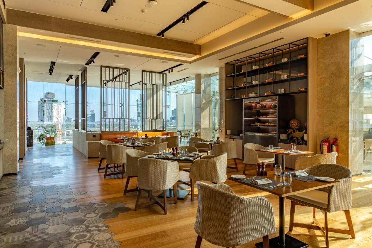Courtyard By Marriott Colombo Hotel Exterior foto